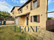 Maison à PIERRE-BENITE