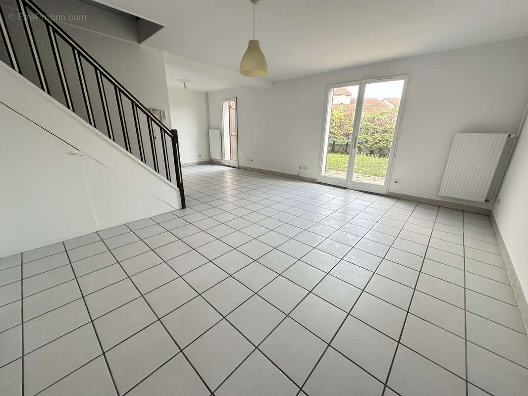 Maison à PIERRE-BENITE