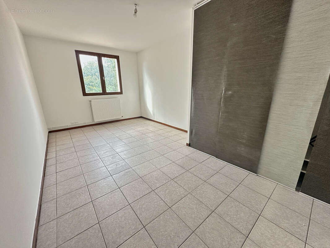 Maison à PIERRE-BENITE