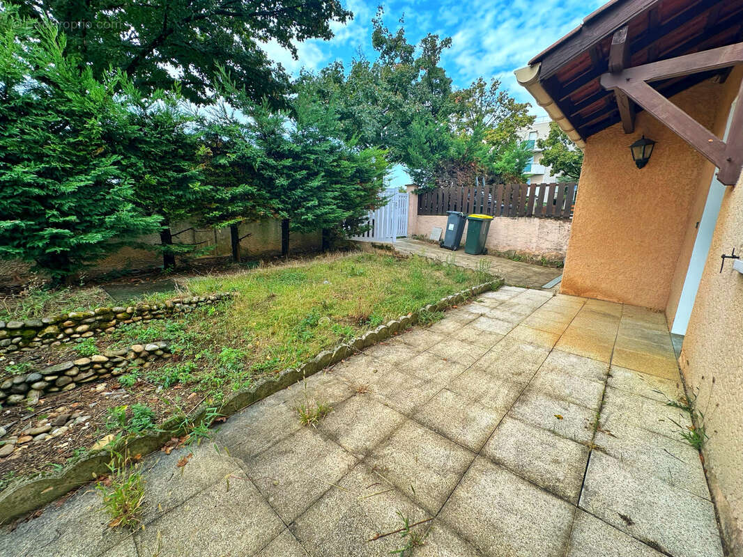 Maison à PIERRE-BENITE