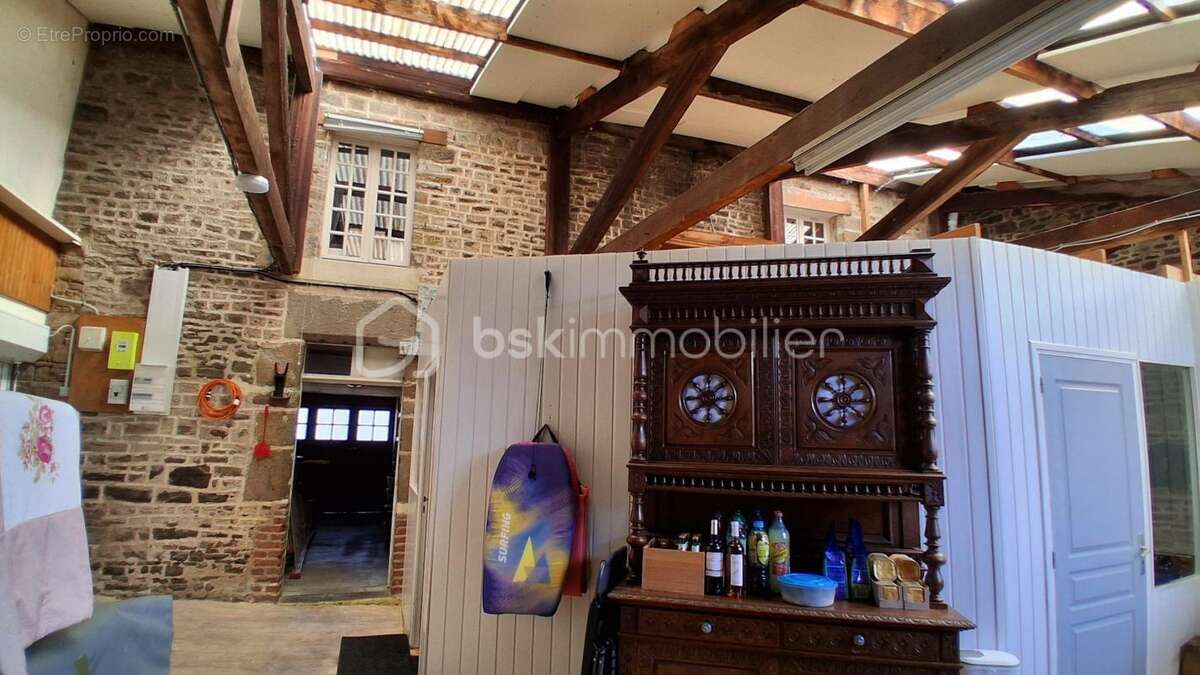 Maison à TESSY-SUR-VIRE