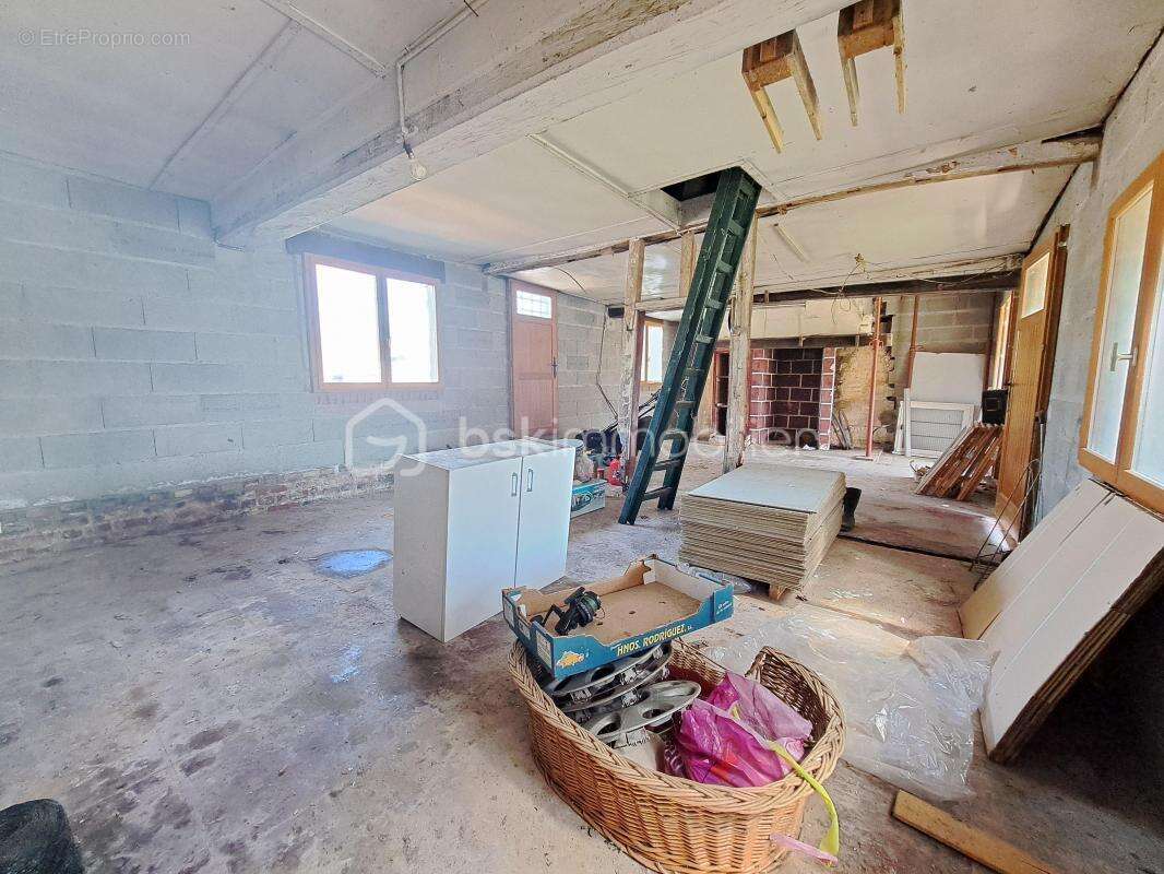 Maison à EAUCOURT-SUR-SOMME