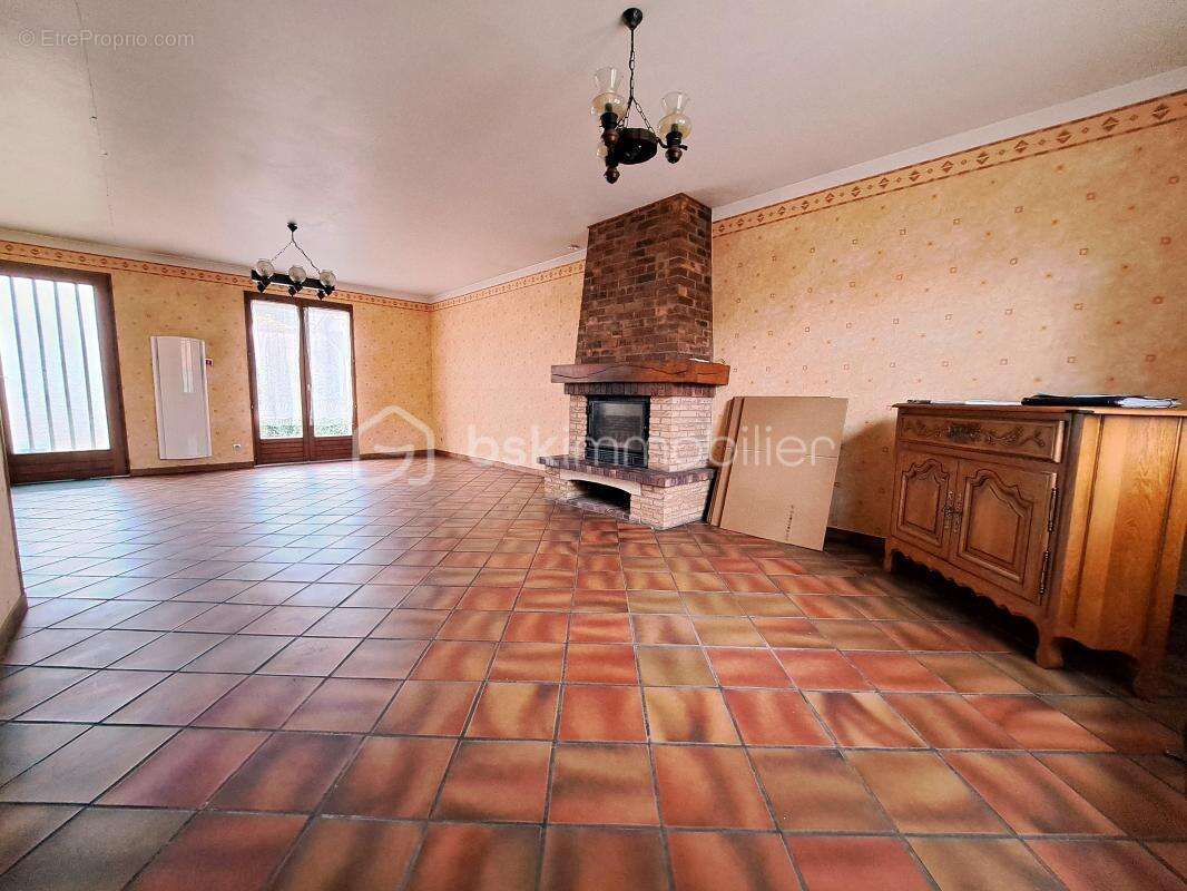 Maison à EAUCOURT-SUR-SOMME