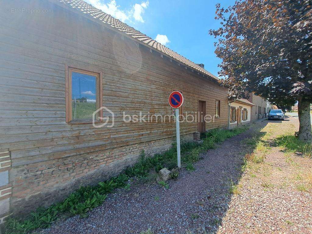 Maison à EAUCOURT-SUR-SOMME