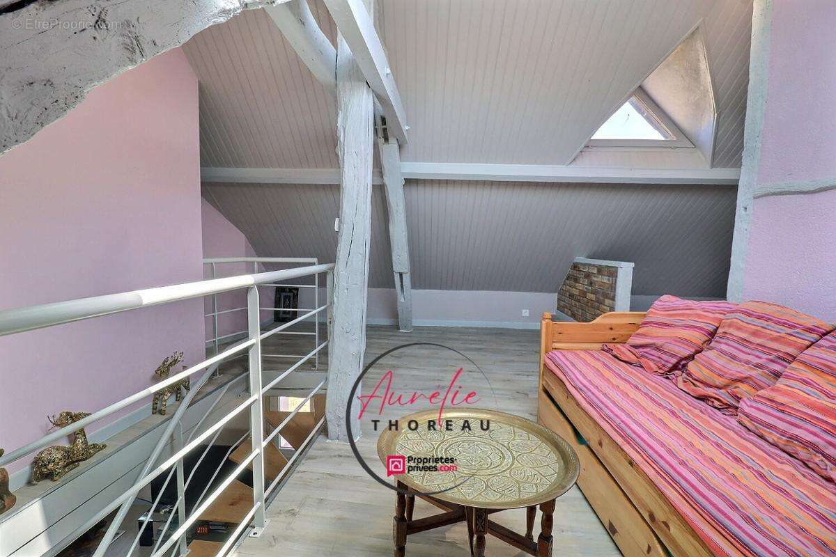 Maison à NEUVILLE-AUX-BOIS