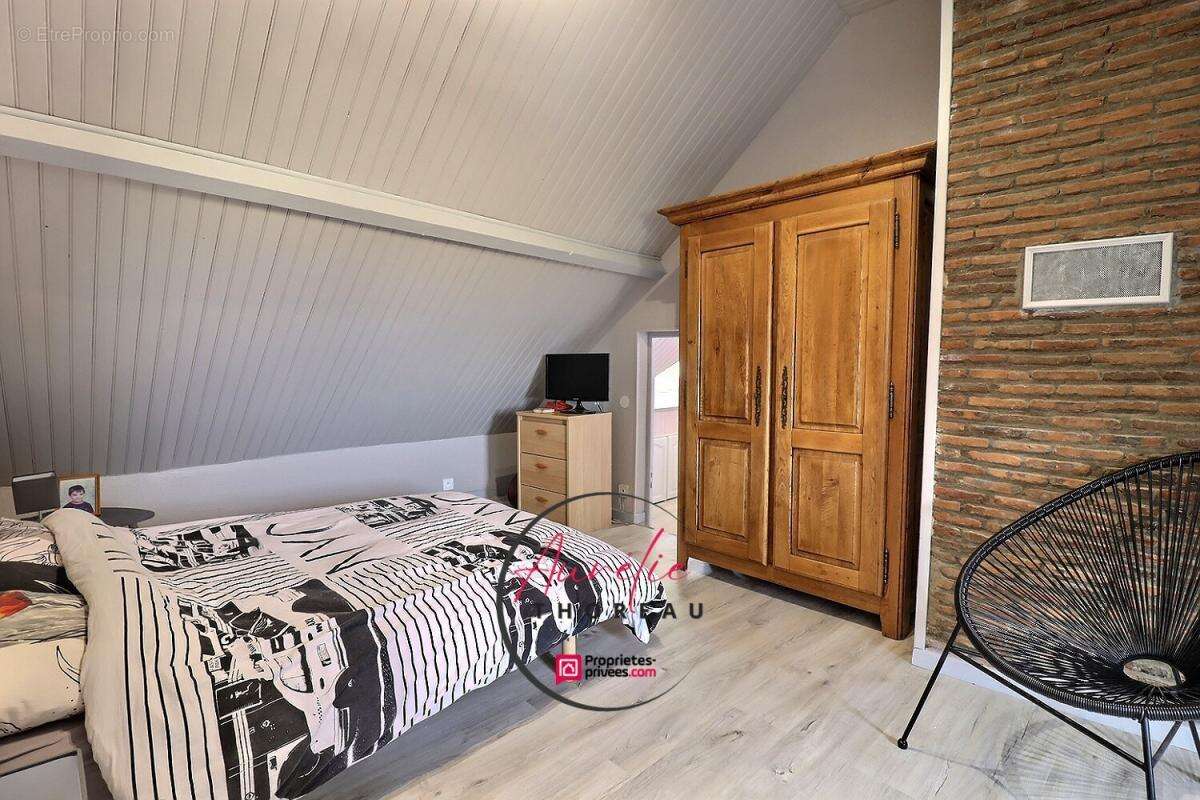 Maison à NEUVILLE-AUX-BOIS