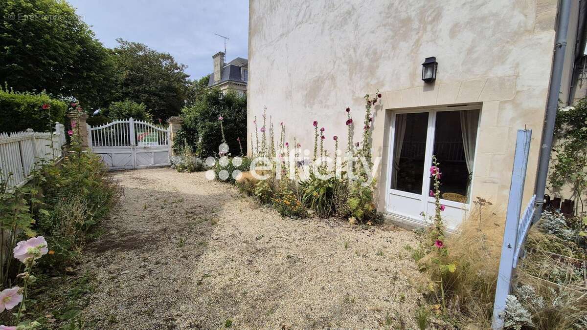 Maison à ARROMANCHES-LES-BAINS