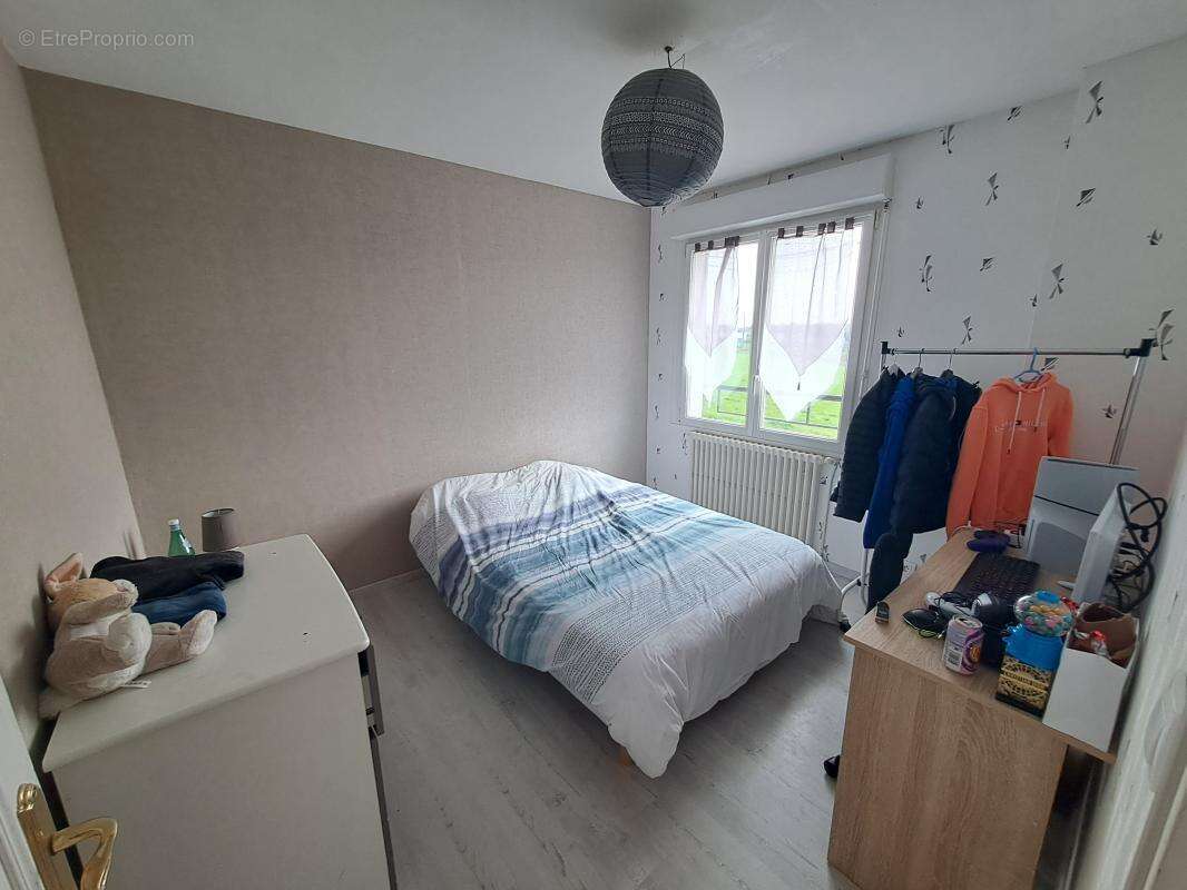 Maison à SAINT-MARTIN-DES-CHAMPS