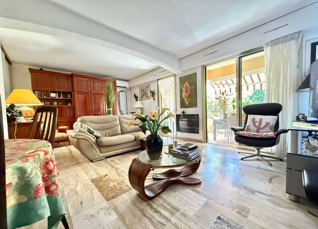 Autre à SIX-FOURS-LES-PLAGES