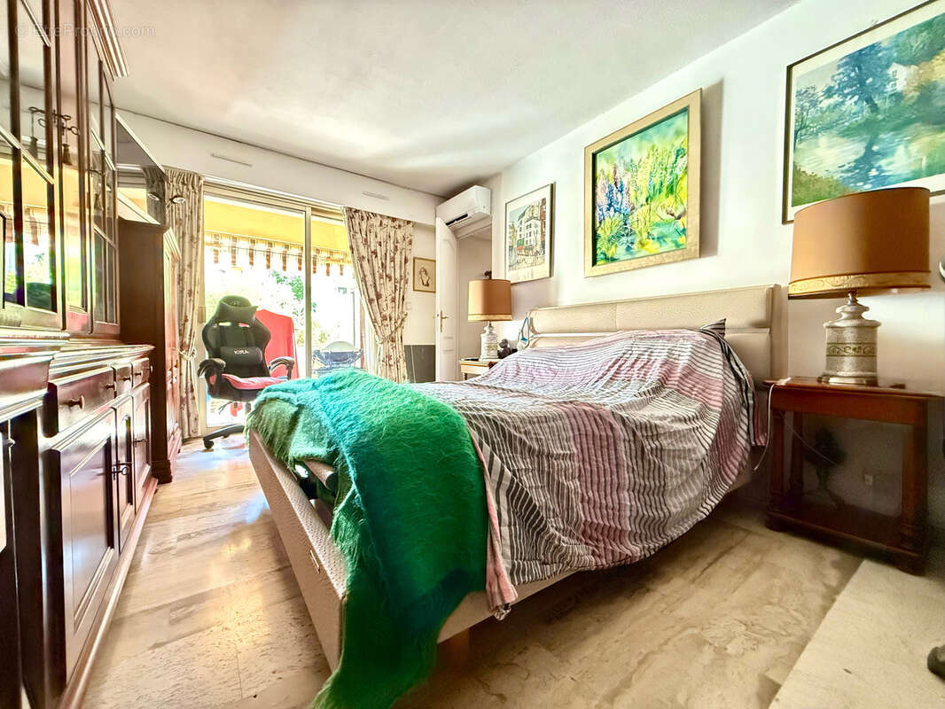 Autre à SIX-FOURS-LES-PLAGES