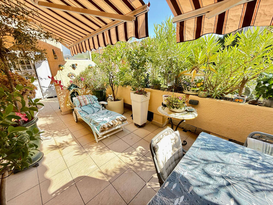 Autre à SIX-FOURS-LES-PLAGES