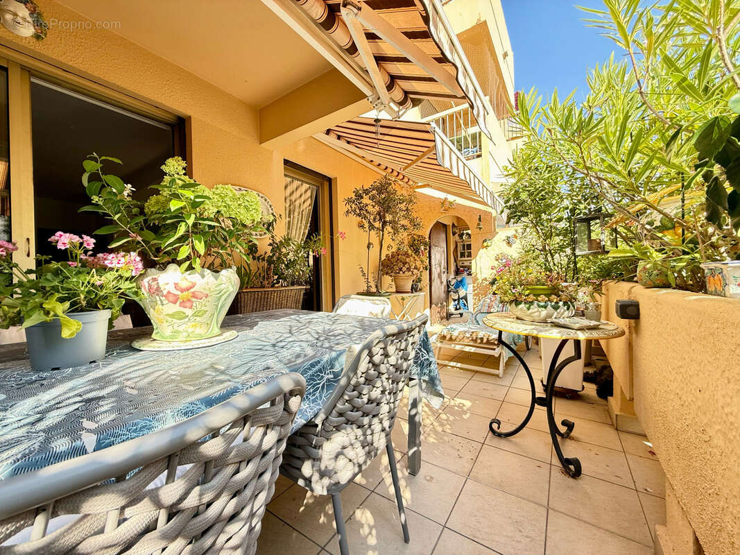 Autre à SIX-FOURS-LES-PLAGES