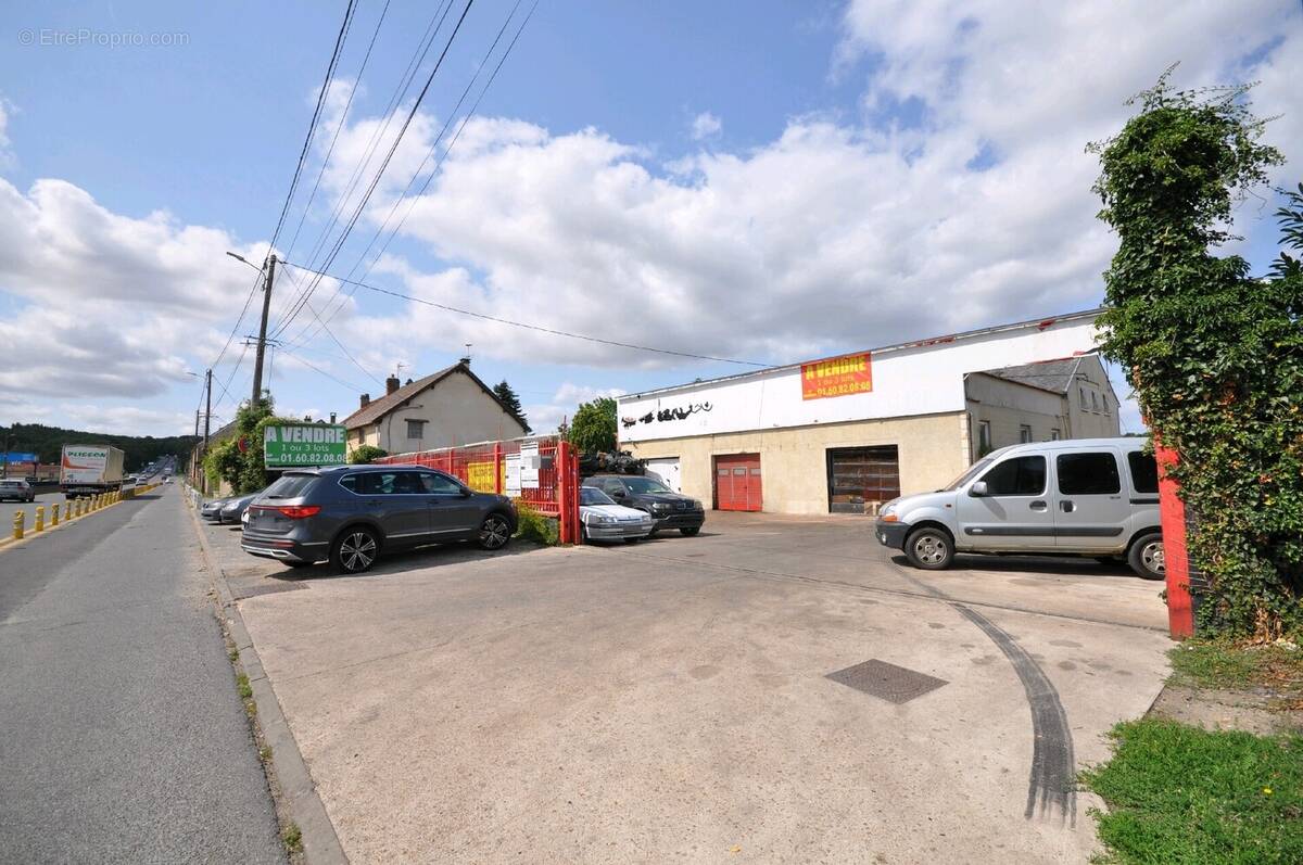 Commerce à BOISSY-SOUS-SAINT-YON