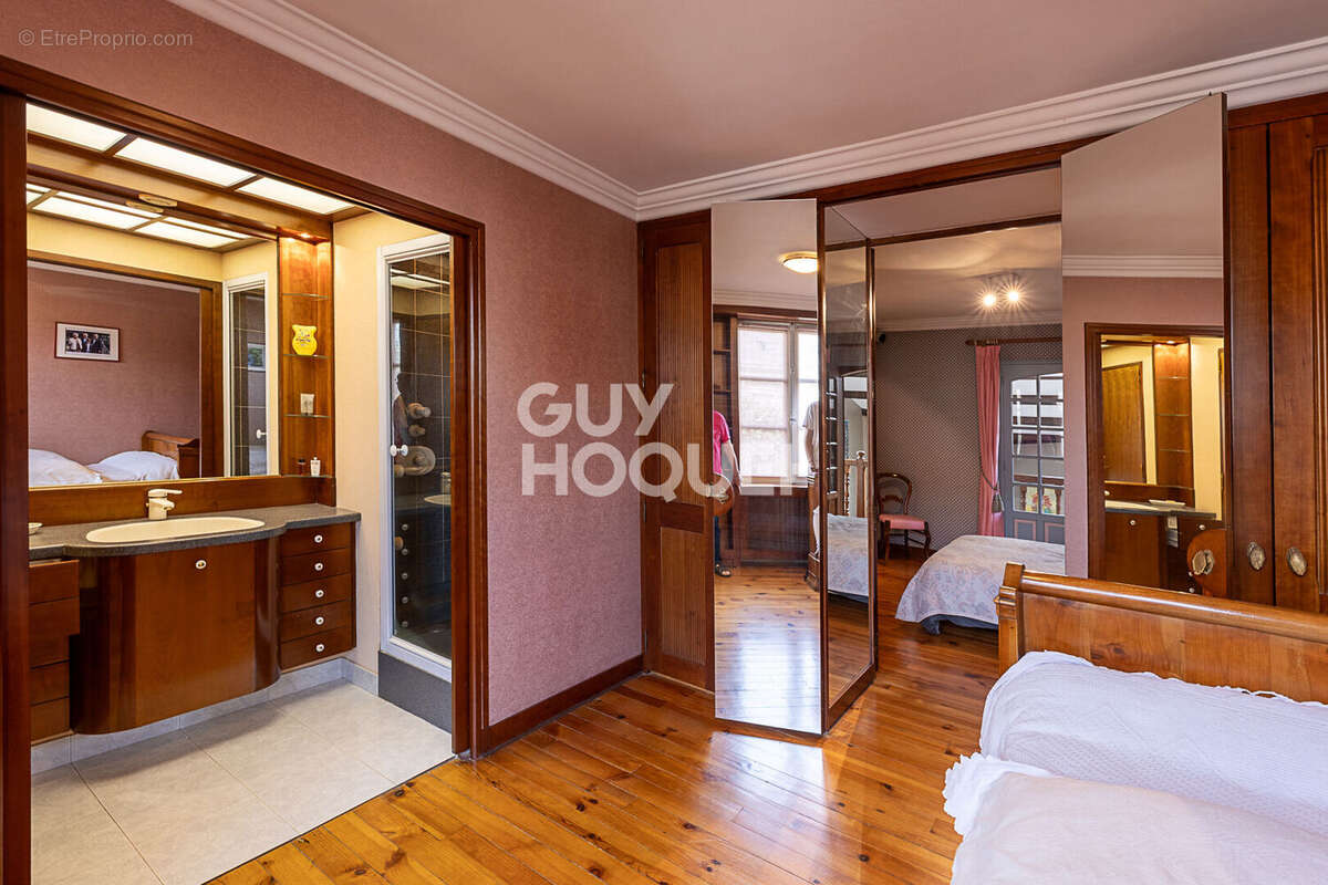 Maison à CHATEAU-GONTIER