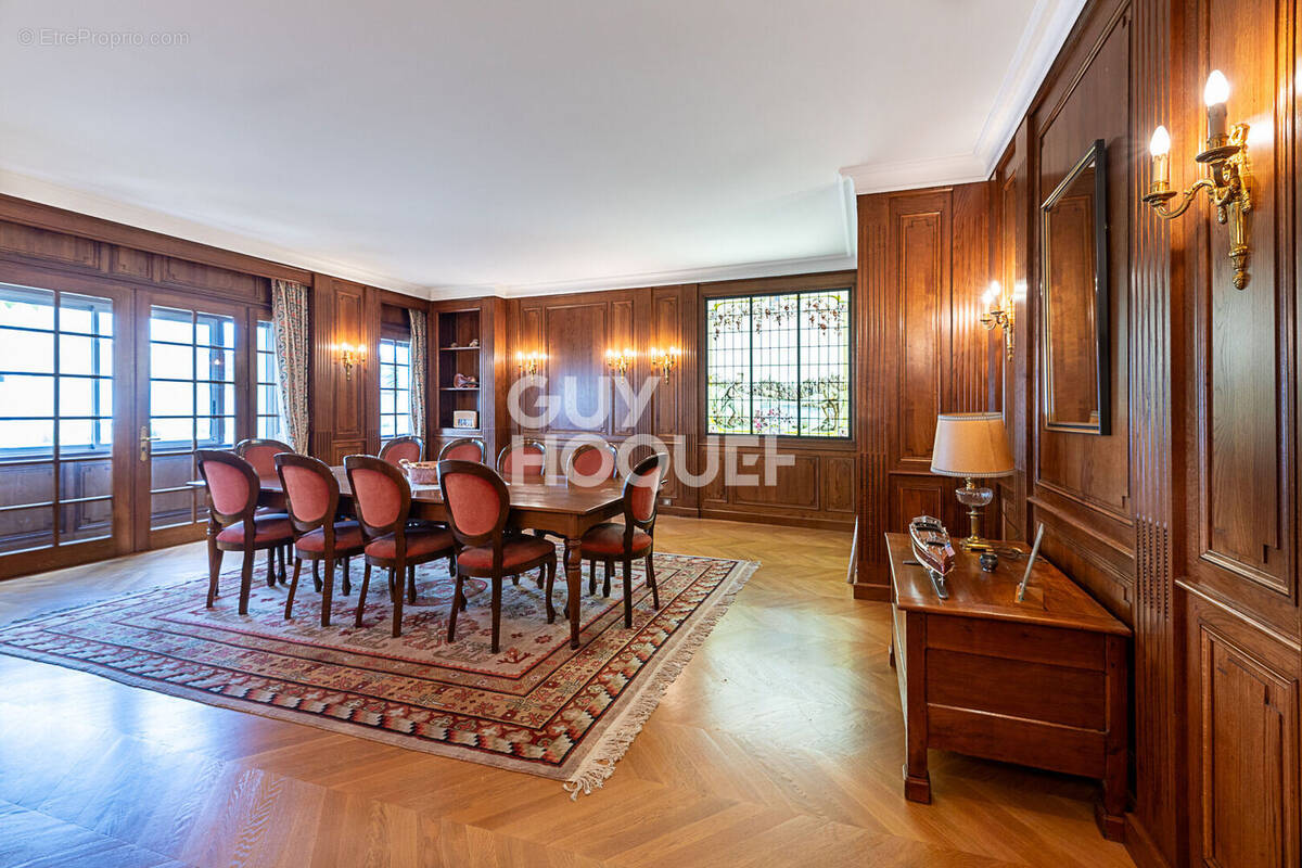 Maison à CHATEAU-GONTIER