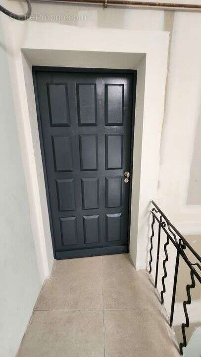 LA CIOTAT - APPARTEMENT T3 - rénové - port-vieux - centre - - Appartement à LA CIOTAT