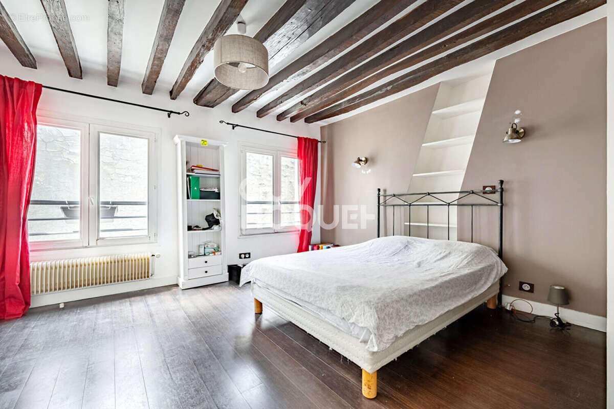 Appartement à PARIS-9E