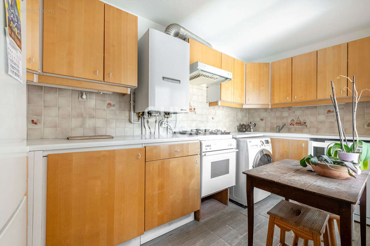 Appartement à PARIS-9E