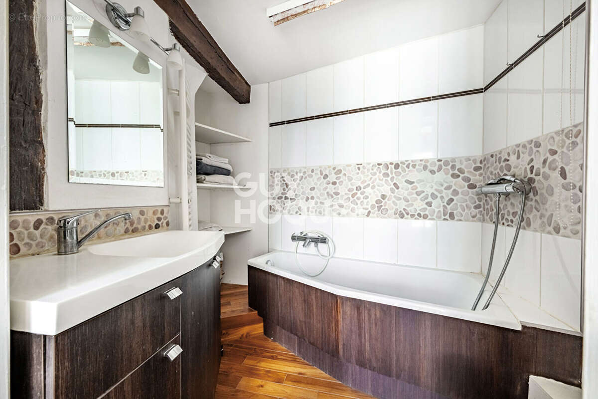 Appartement à PARIS-9E