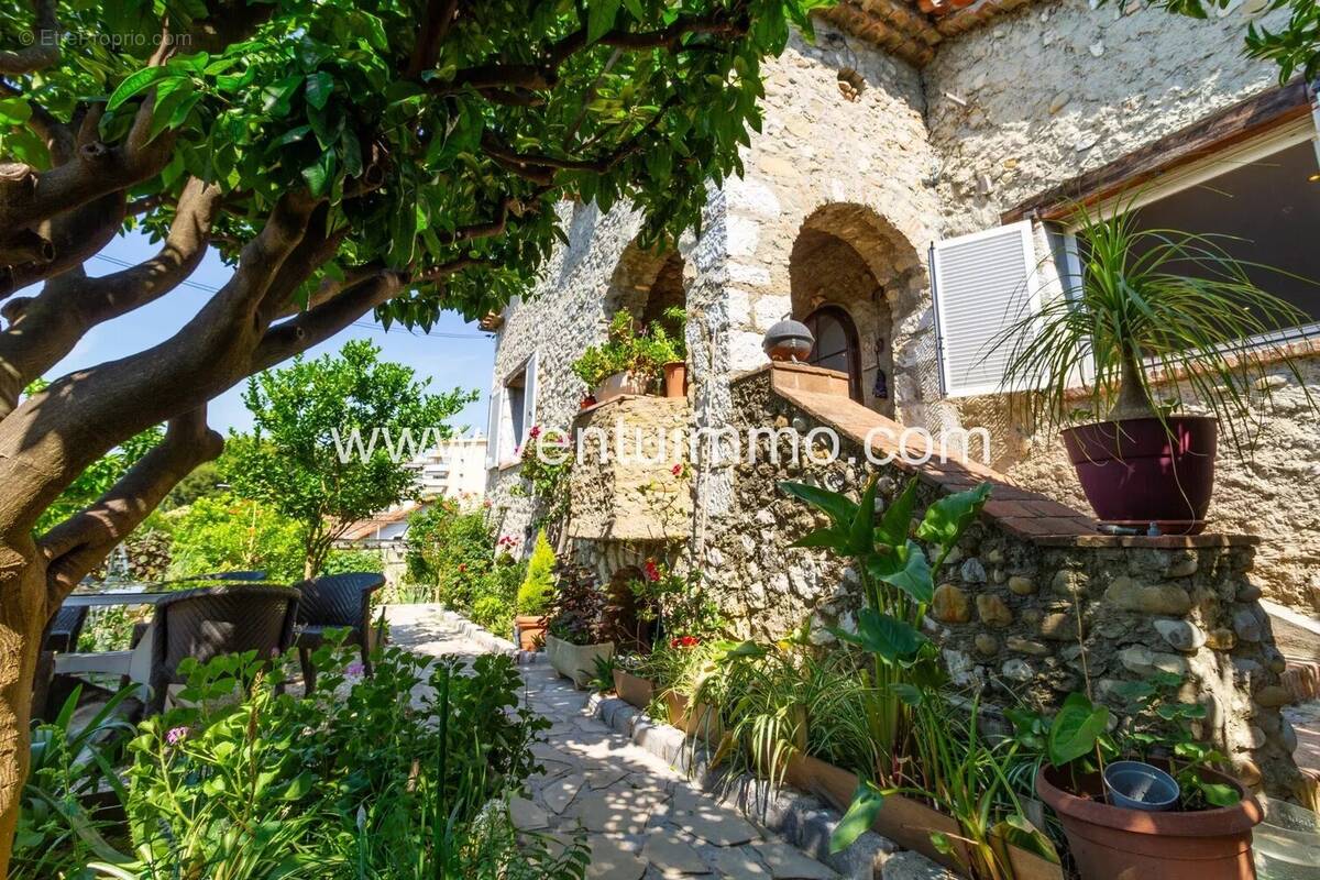 Maison à CAGNES-SUR-MER