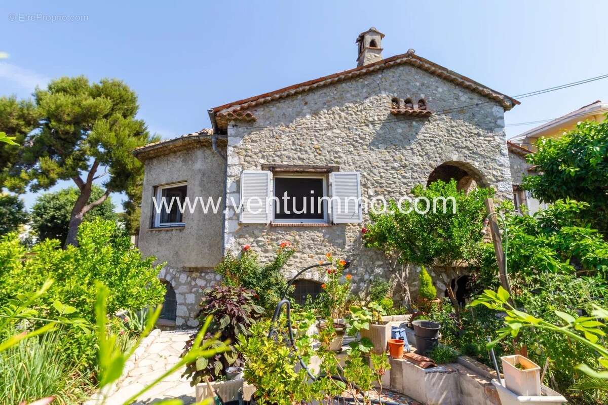 Maison à CAGNES-SUR-MER