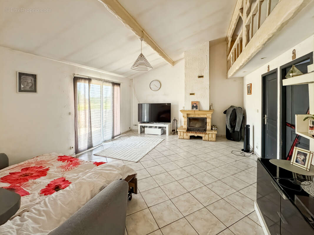 Maison à BLANQUEFORT