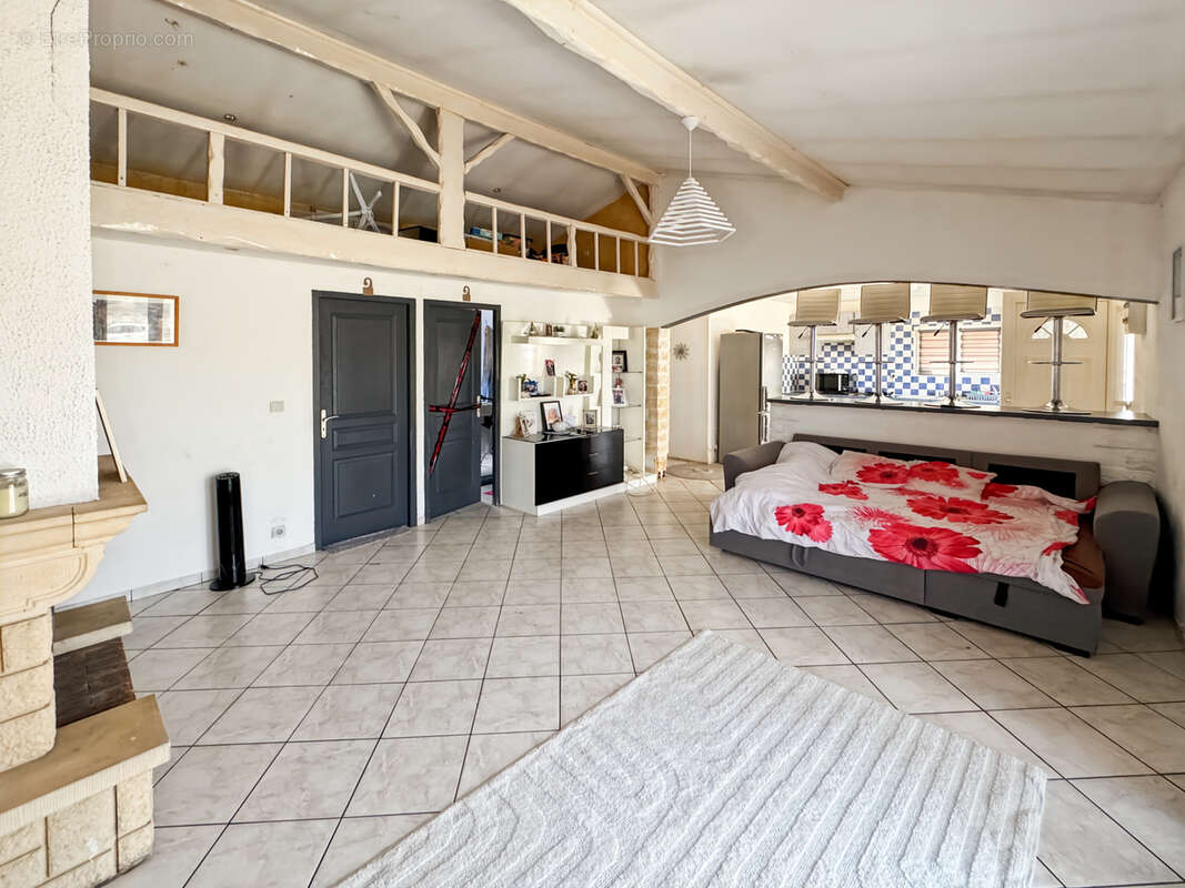 Maison à BLANQUEFORT