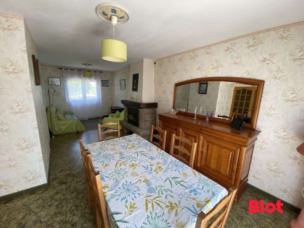 Maison à CHATEAUGIRON