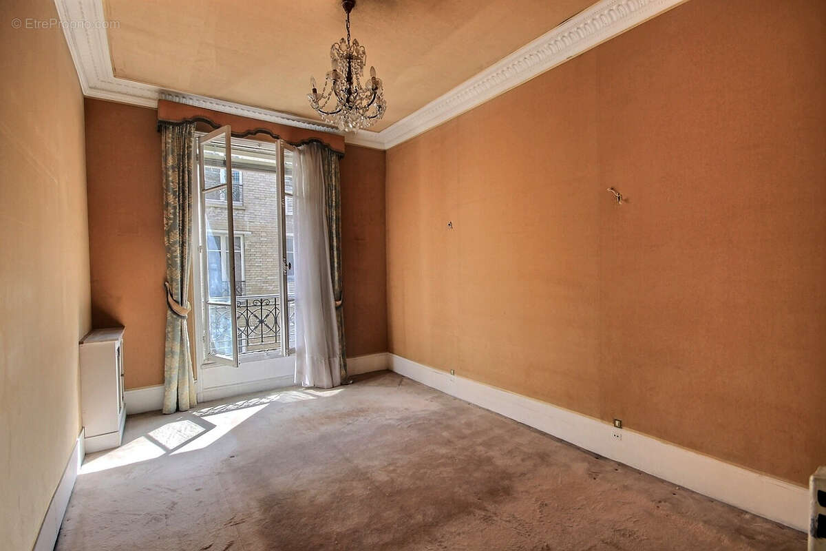 Appartement à PARIS-19E