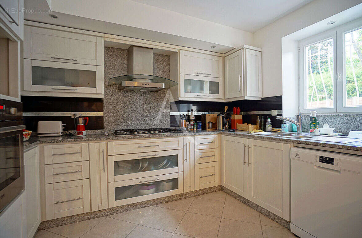 Maison à SAINT-JEAN-DE-BRAYE