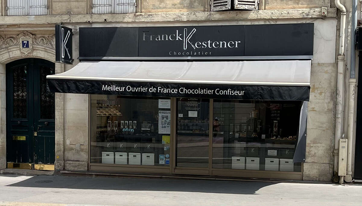 Commerce à PARIS-5E