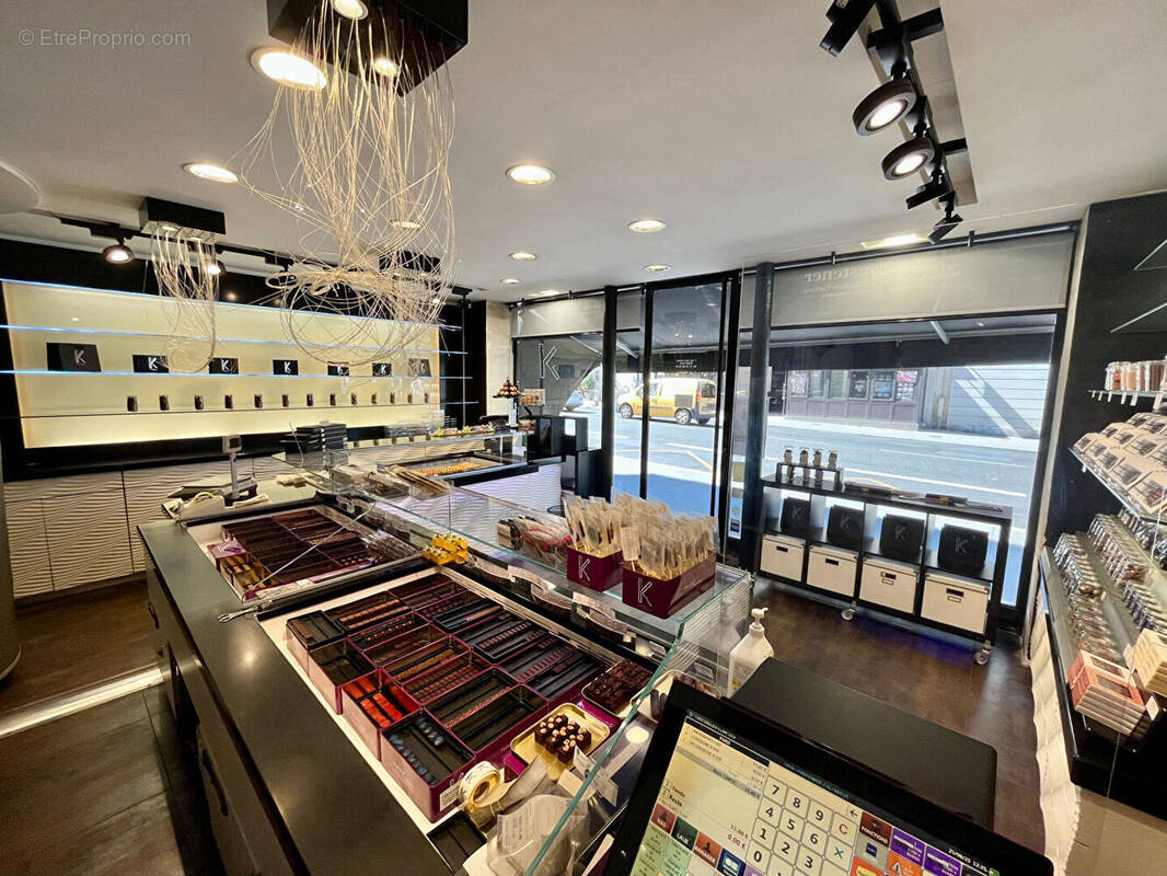 Commerce à PARIS-5E