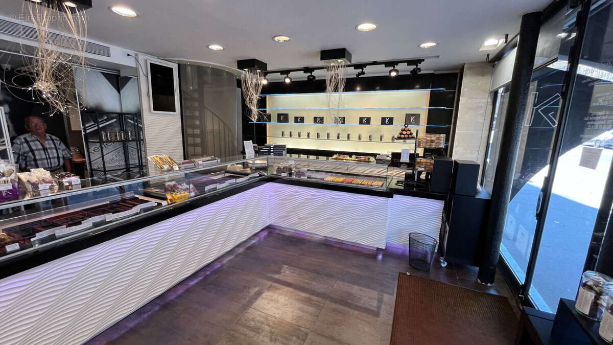 Commerce à PARIS-5E