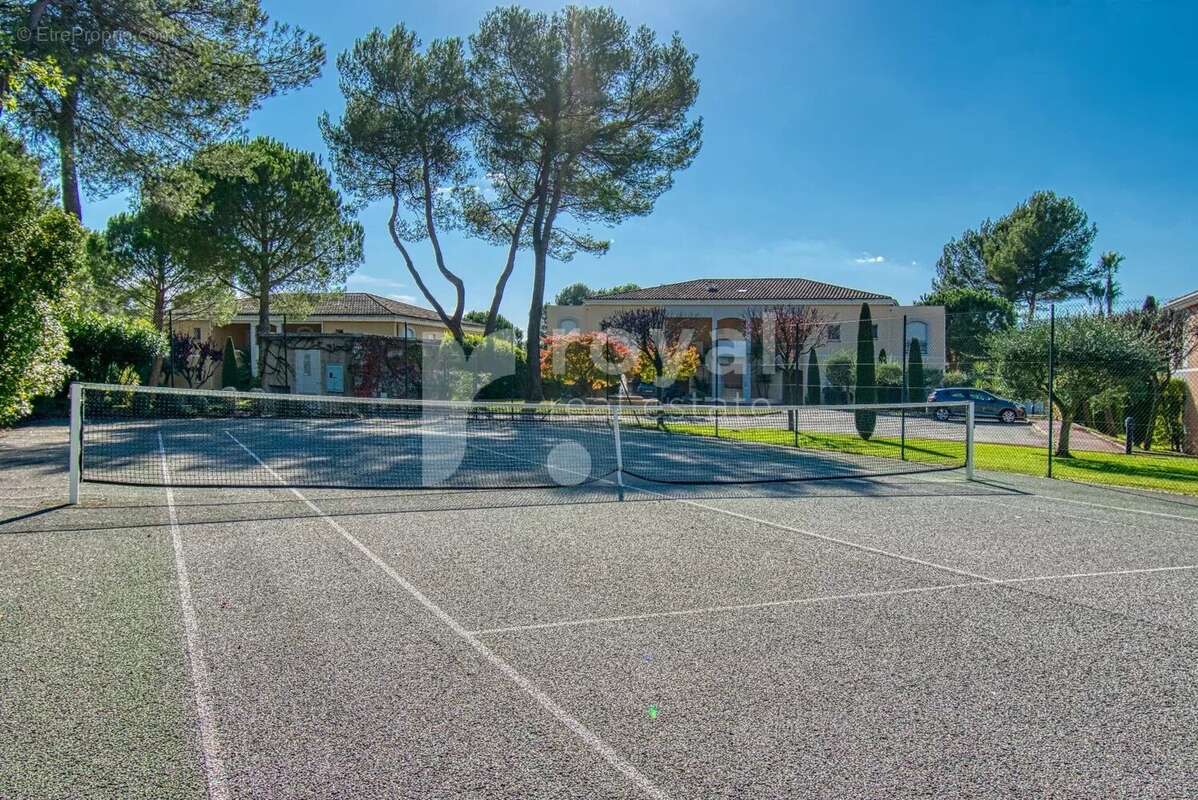 Appartement à MOUGINS