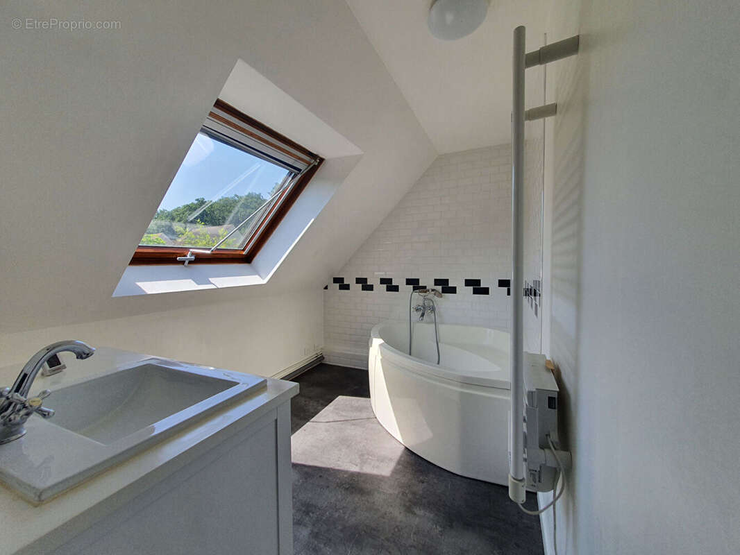 Maison à SAINT-LEGER-EN-YVELINES