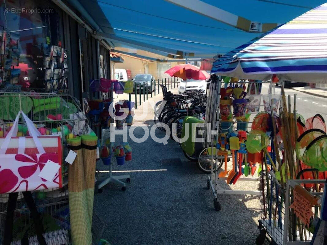 Commerce à SAINT-CYPRIEN