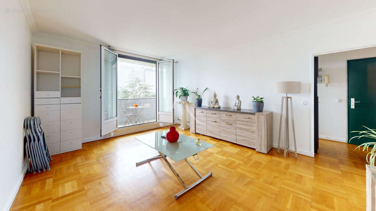 Appartement à CHILLY-MAZARIN