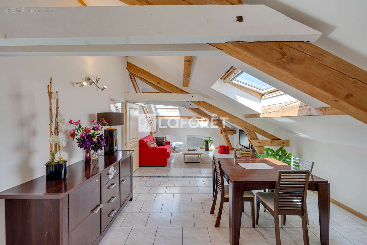 Maison à NEUVECELLE