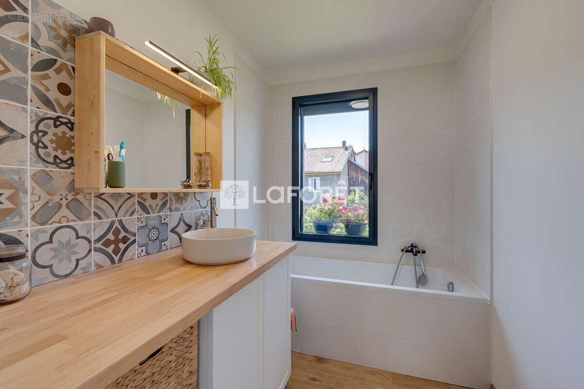 Maison à NEUVECELLE