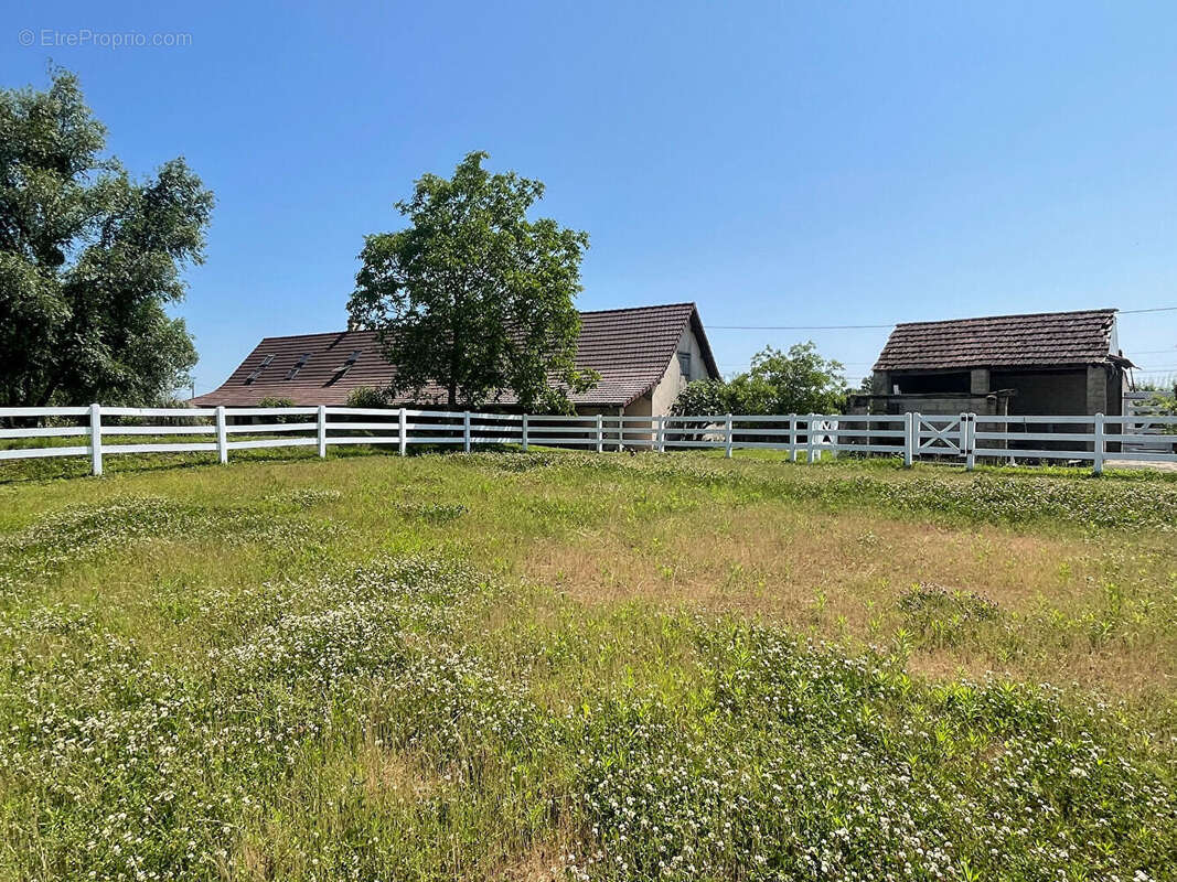 Maison à SAINT-GERMAIN-DU-BOIS