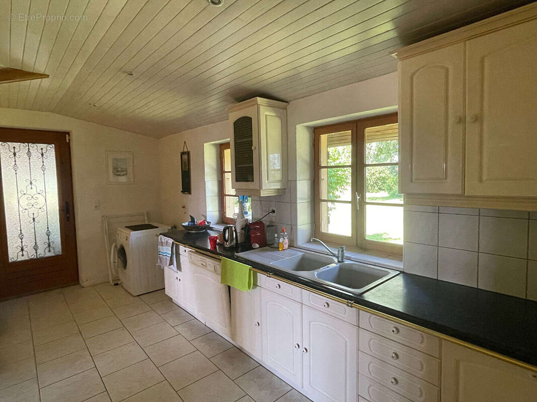 Maison à SAINT-GERMAIN-DU-BOIS