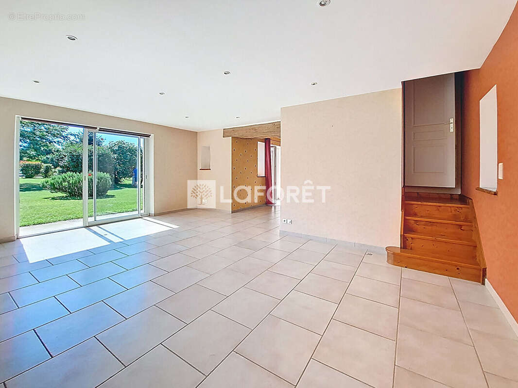 Maison à BELLEVILLE