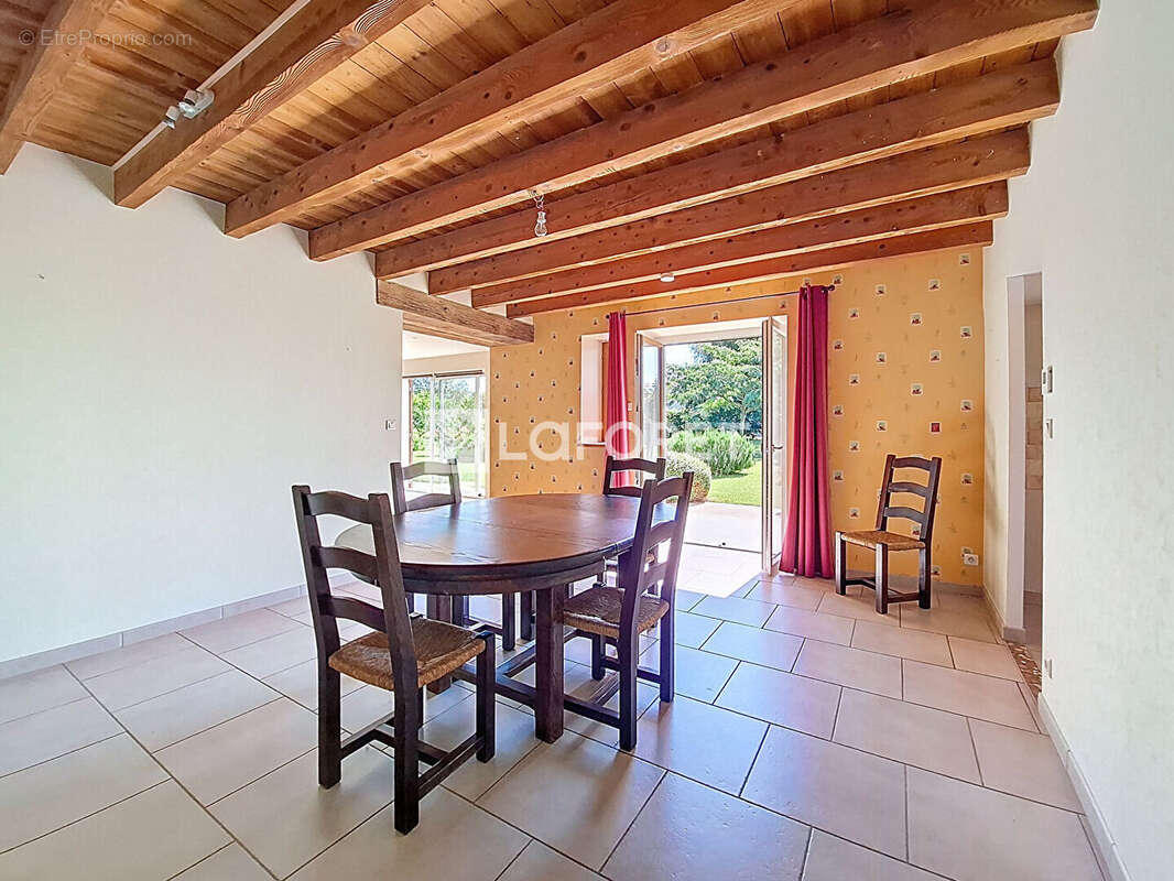 Maison à BELLEVILLE