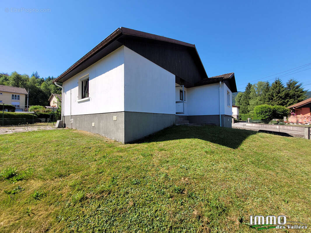 Maison à SAINT-MAURICE-SUR-MOSELLE