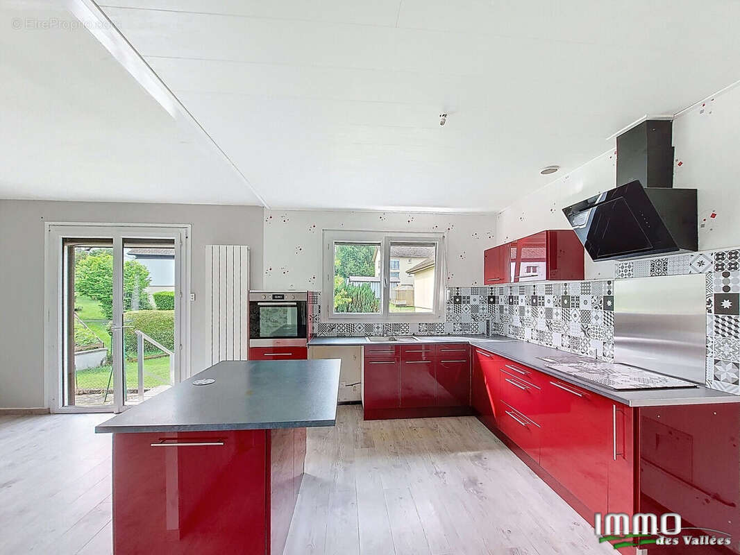 Maison à SAINT-MAURICE-SUR-MOSELLE