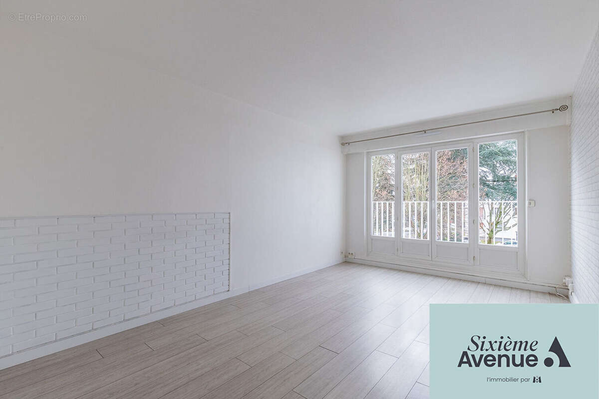 Appartement à CHILLY-MAZARIN