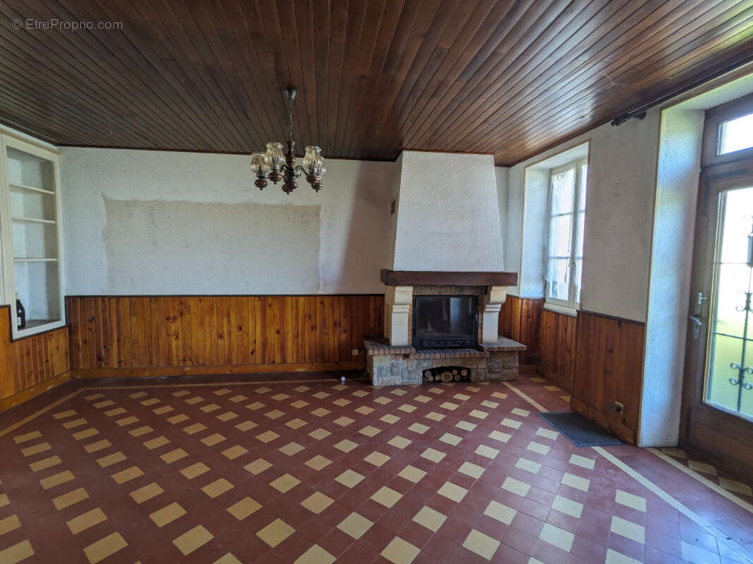 Maison à ISLE-ET-BARDAIS