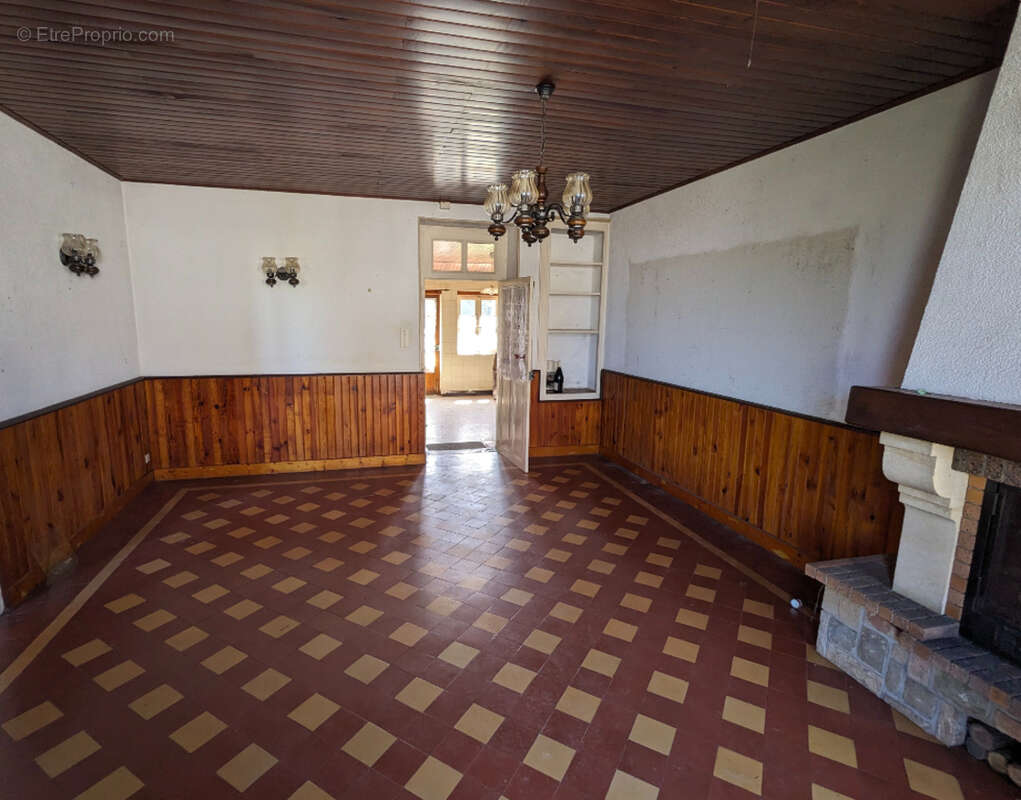 Maison à ISLE-ET-BARDAIS