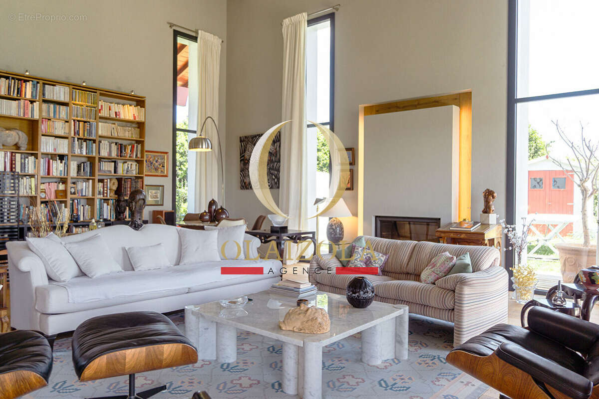 Maison à BEYRIE-SUR-JOYEUSE