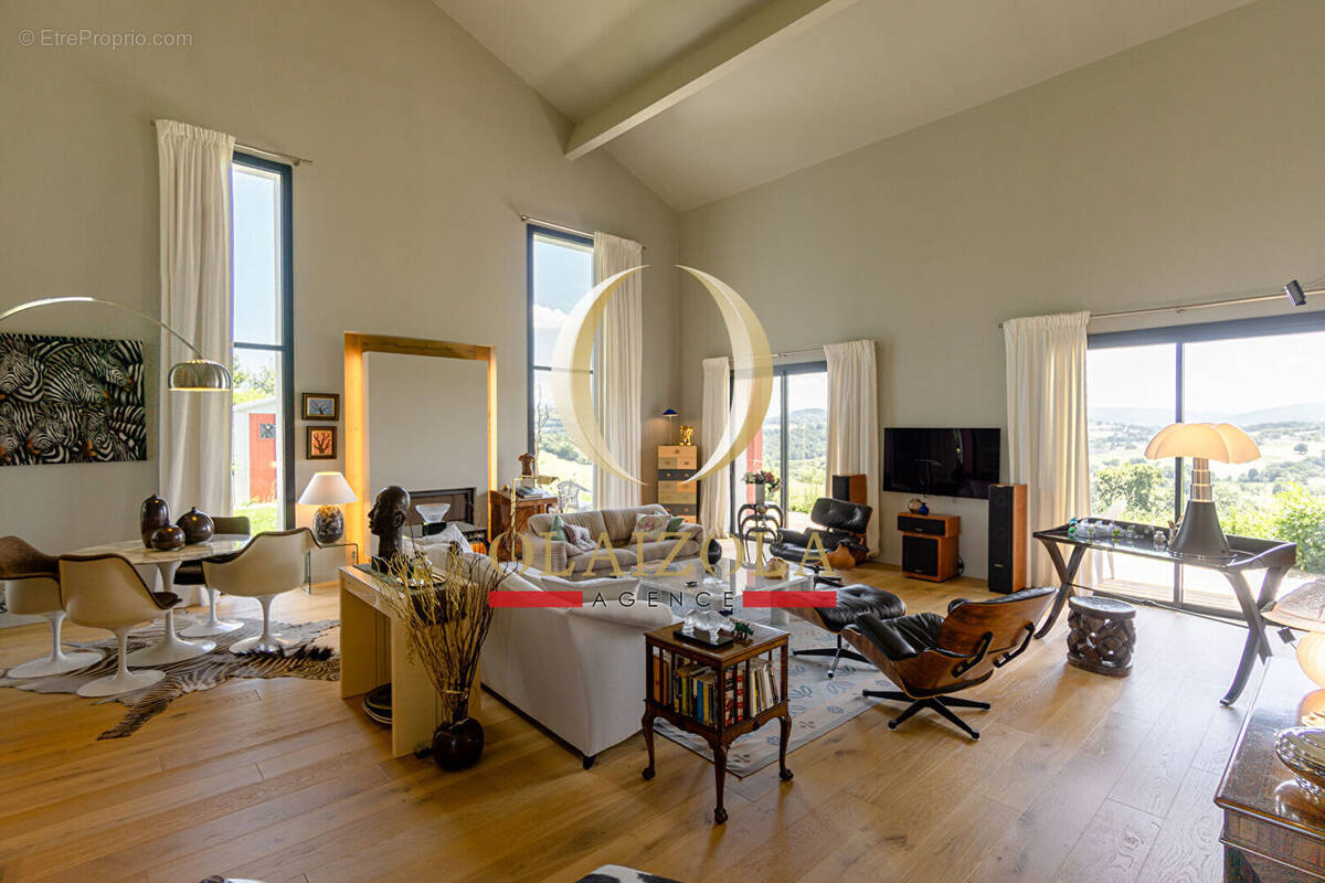 Maison à BEYRIE-SUR-JOYEUSE